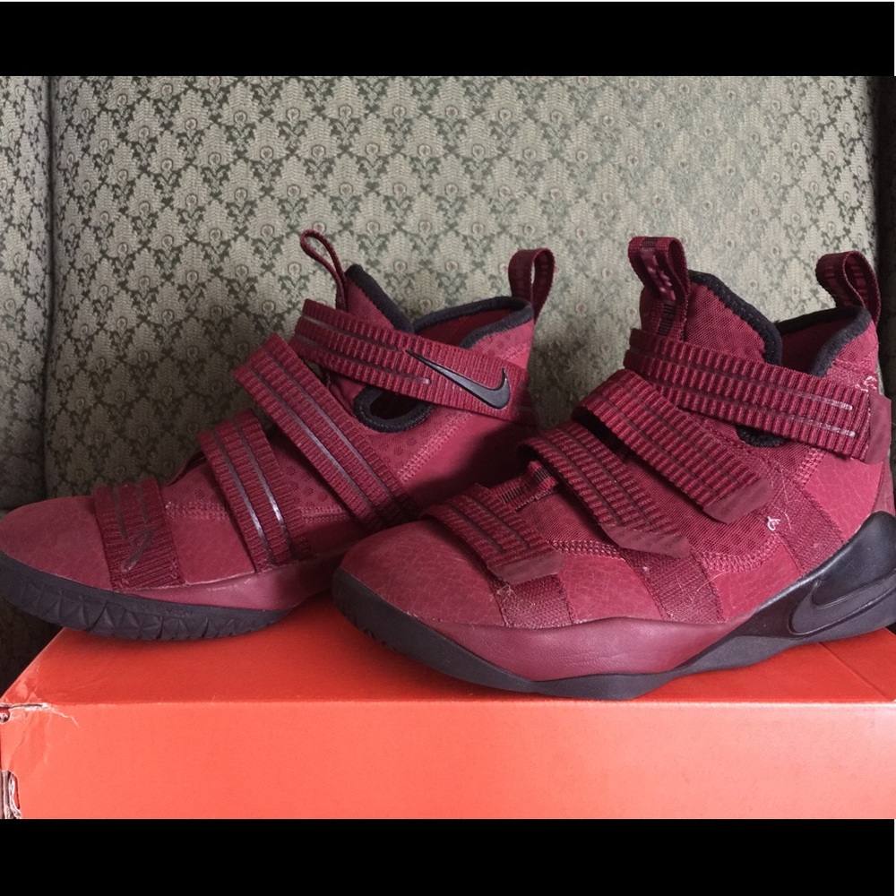 Lebron Soldier XI